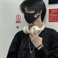 เจมส์🤍(พระเอก)