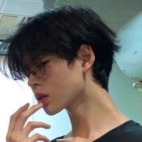 เนม(นายเอก)
