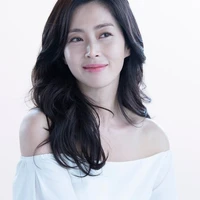 เเพง(เเม่นางเอก)