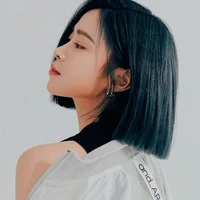 Hwang ryujin, kakak