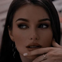 Valeria Du Pont