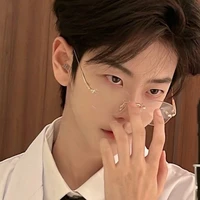 จัส🥽(พระเอก+หมอ)