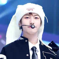Huang Renjun Elmire