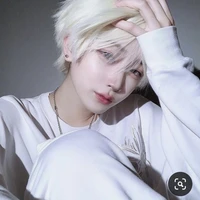 ไมค์💔(น้องพระเอก)