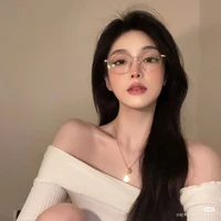 เอมมี่✨ (คู่หมั้นของพระเอก)