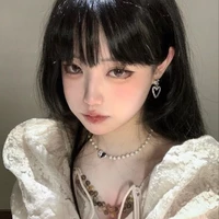 แพรว (หัวหน้าห้อง)