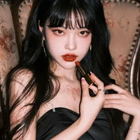นิชา(รุ่นพี่น.อ)