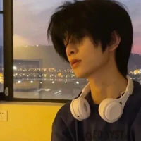 กันต์[บอดี้การ์ดพระเอก+มือขวา]