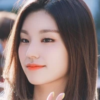 Hwang YeJi