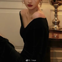 •Ada•