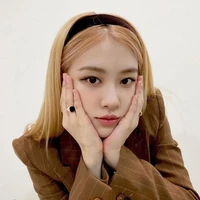 Rosie (Sahabat lalisa)