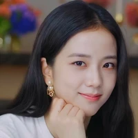 Dinda (Sahabat lalisa)