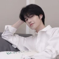 ธีโอ(นายเอก)