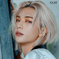 Hyunjin Davis