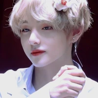 Kim Taehyung(FL)
