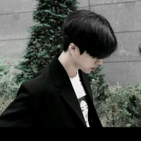 ไดม่อน:พระเอก