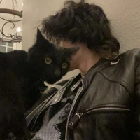 واحد ادبسسز🤙🏿😍🍷