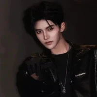 นิโลครัสเตียน[หัวหน้าระบบ]