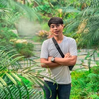 หนึ่ง(รุ่นพี่,พระเอก)