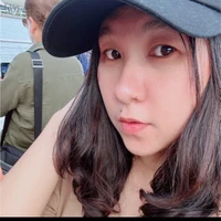 ออม(รุ่นน้อง,เพื่อนนางเอก)