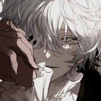 مبتسم رغم مهزلة الحياة 🖤🥀