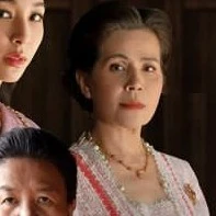 คุณหญิงแข(อดีตเจ้านายของนางเอก)