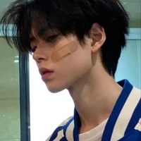 เจมส์😶//เพื่อนพ.อ