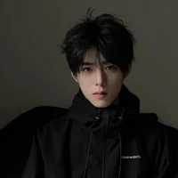 เฟิร์ส{มือขวาพอ.}