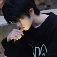 พ.อ นิโคล