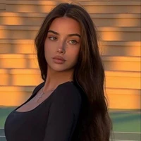 Amanda Ruiz  (media hermana)