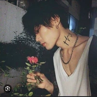 กล้า🧎🏻💫
