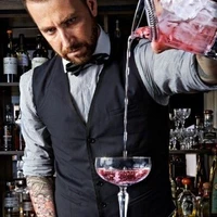 bar tender (joes)