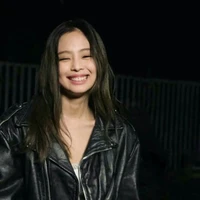 emely fraghata (mama/nenek)