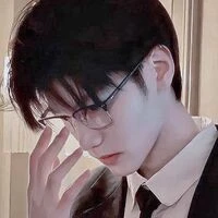 ฟี ( แฝดพี่ )