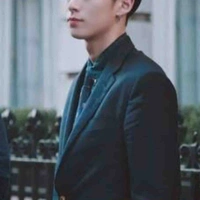 ไป๋เฉิงชิง(ผ.อ.)
