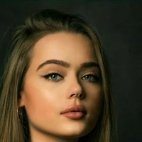 Veronica Linder ("luz")