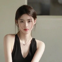 เซเลน่า:แม่พระเอก