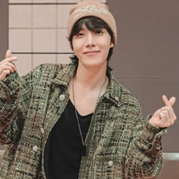 Jeon(Park) Hoseok 🐴(Mumma of Triplets)