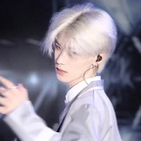 ฟิล์ม -| พระเอก |-
