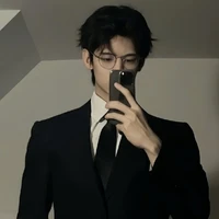 เว็บ(พระเอก)​