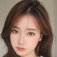 พลอย
