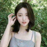พลอย(พี่นางเอก)​