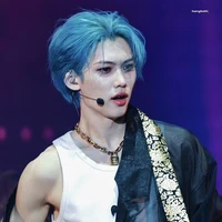 Lee Felix(Older twin)