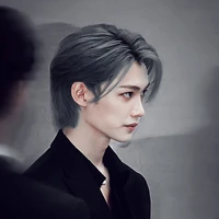 Lee Yongbok(Younger Twin)