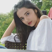 Sophia Walker - ml cousin