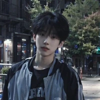 นิกิ(นอ.)​