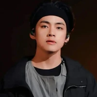 Kim Taehyung (V)