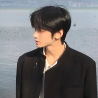 อาเดน(พระเอก)
