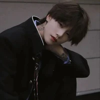 มาร์ค(พ่อ น.อ)