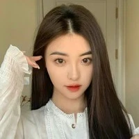 พลอยใส